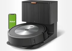 iRobot Roomba j7 plus