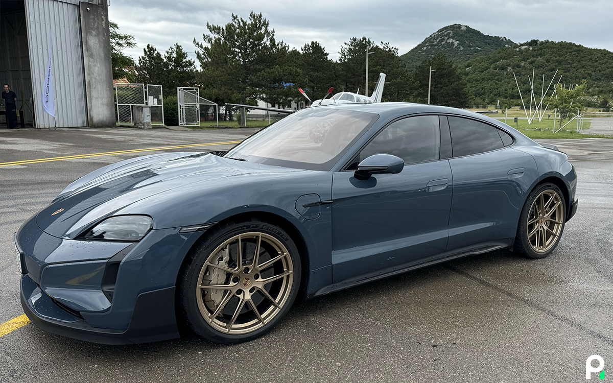 Porsche Taycan Turbo GT 2025